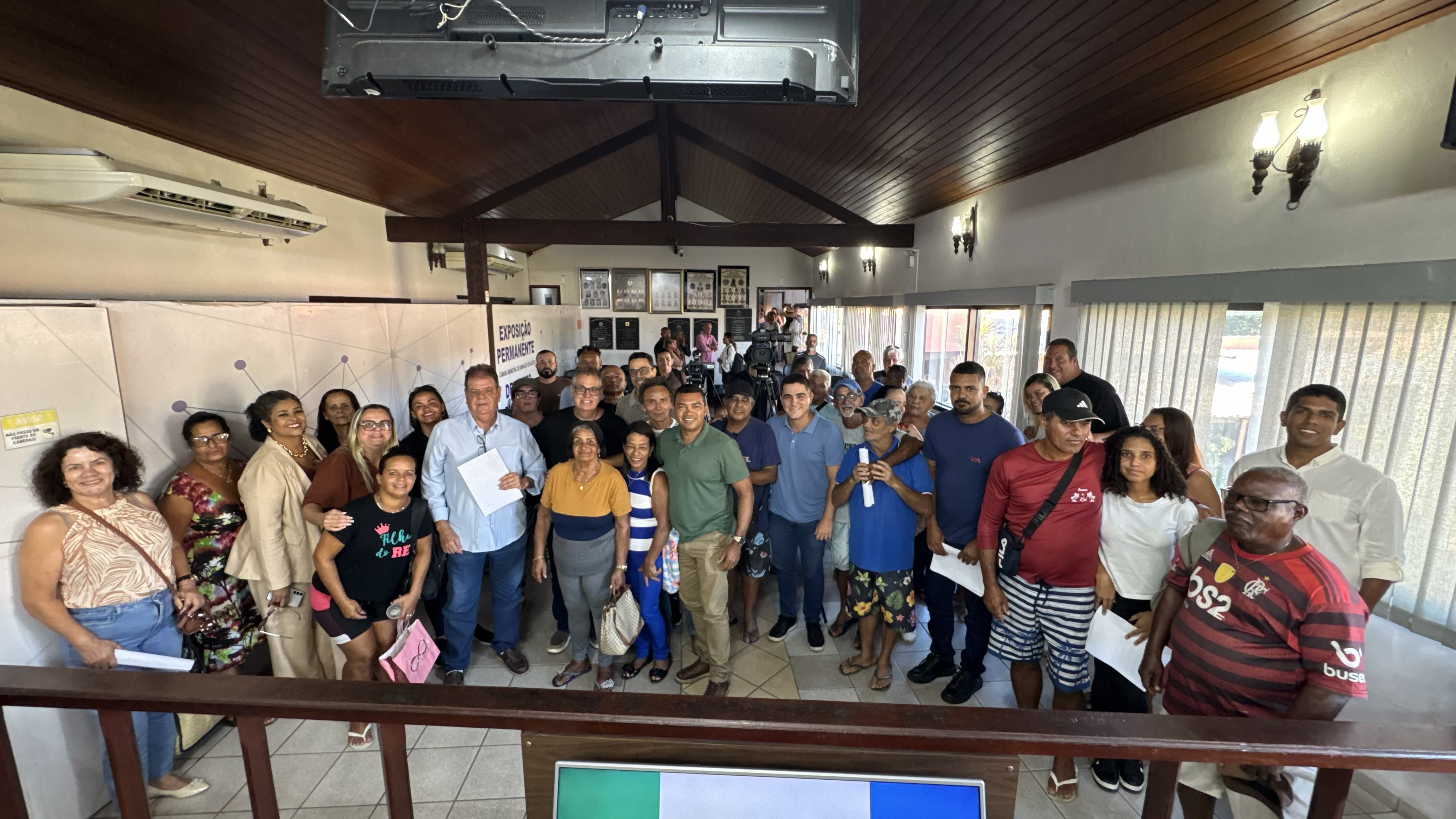 Câmara de Búzios debate PLC que atualiza regras para comércio ambulante nas praias