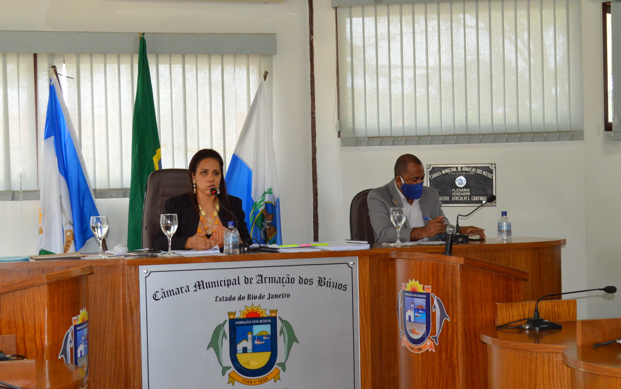 Requerimento Solicita Cópia de Contratos de Aquisição de Materiais de Consumo, Farmacêutico e Hospitalar