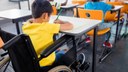 Câmara vota prioridade de matrícula para crianças com deficiência nesta terça-feira (30)