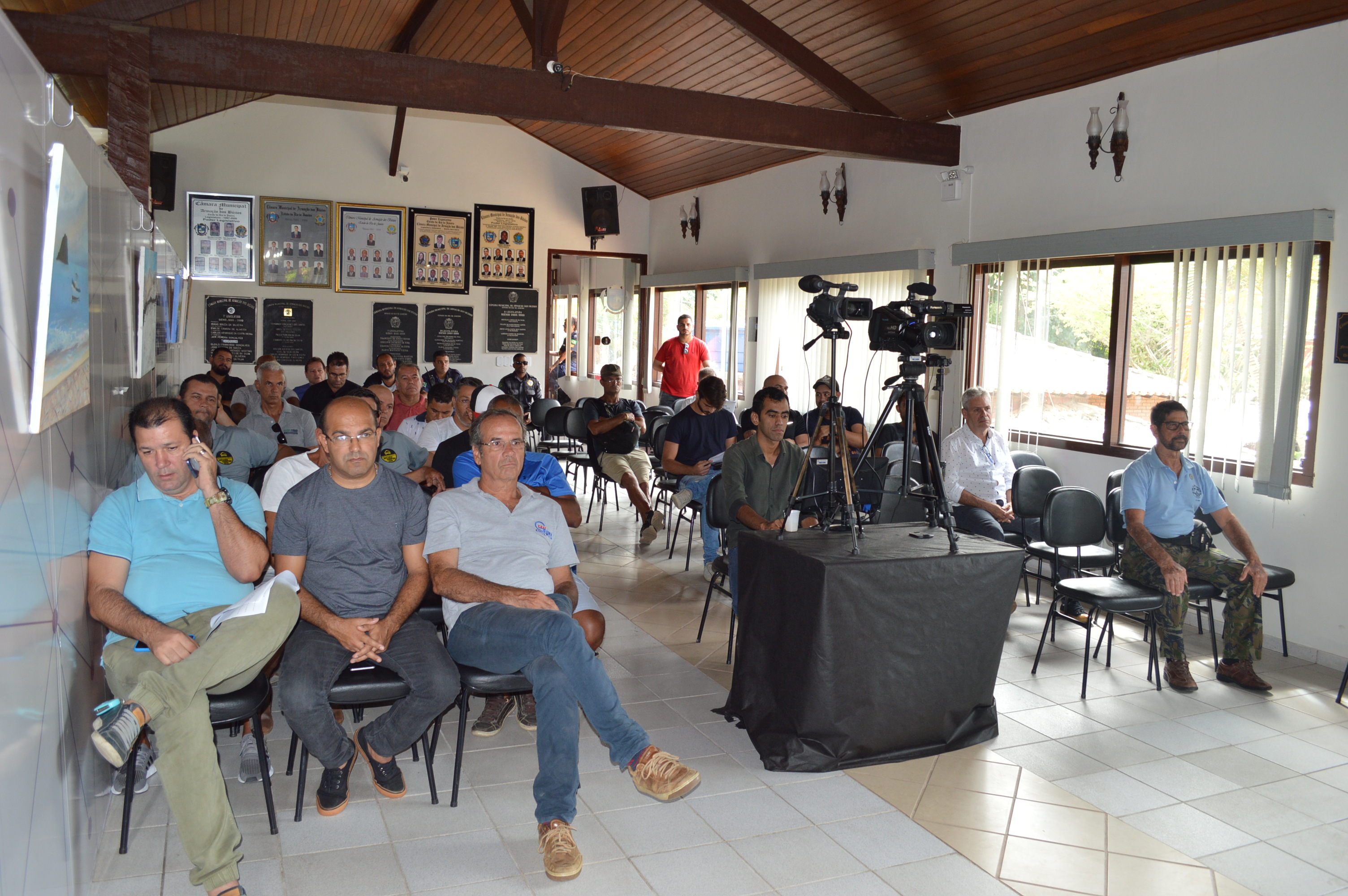 CCJ Propõe Alterações ao Projeto que Regulamenta o Uber em Búzios