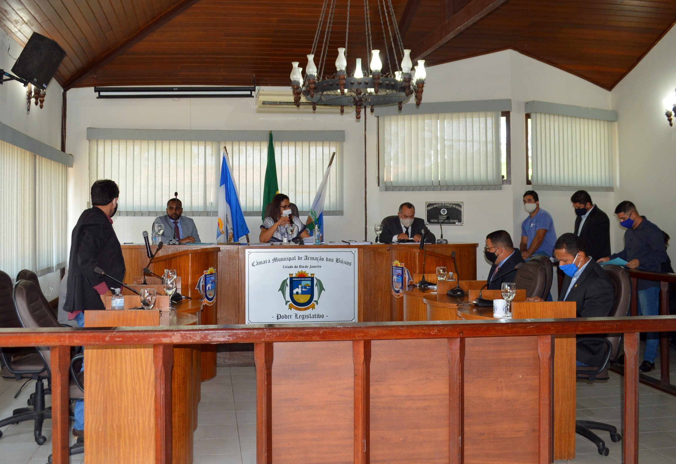 Câmara Autoriza Uso de Recursos da União para Contratação por Tempo  Determinado e Pagamento de Vencimentos