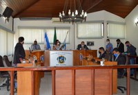 Câmara Autoriza Uso de Recursos da União para Contratação por Tempo  Determinado e Pagamento de Vencimentos