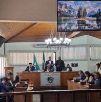 PLC propõe regras para organização do comércio ambulante nas praias de Búzios