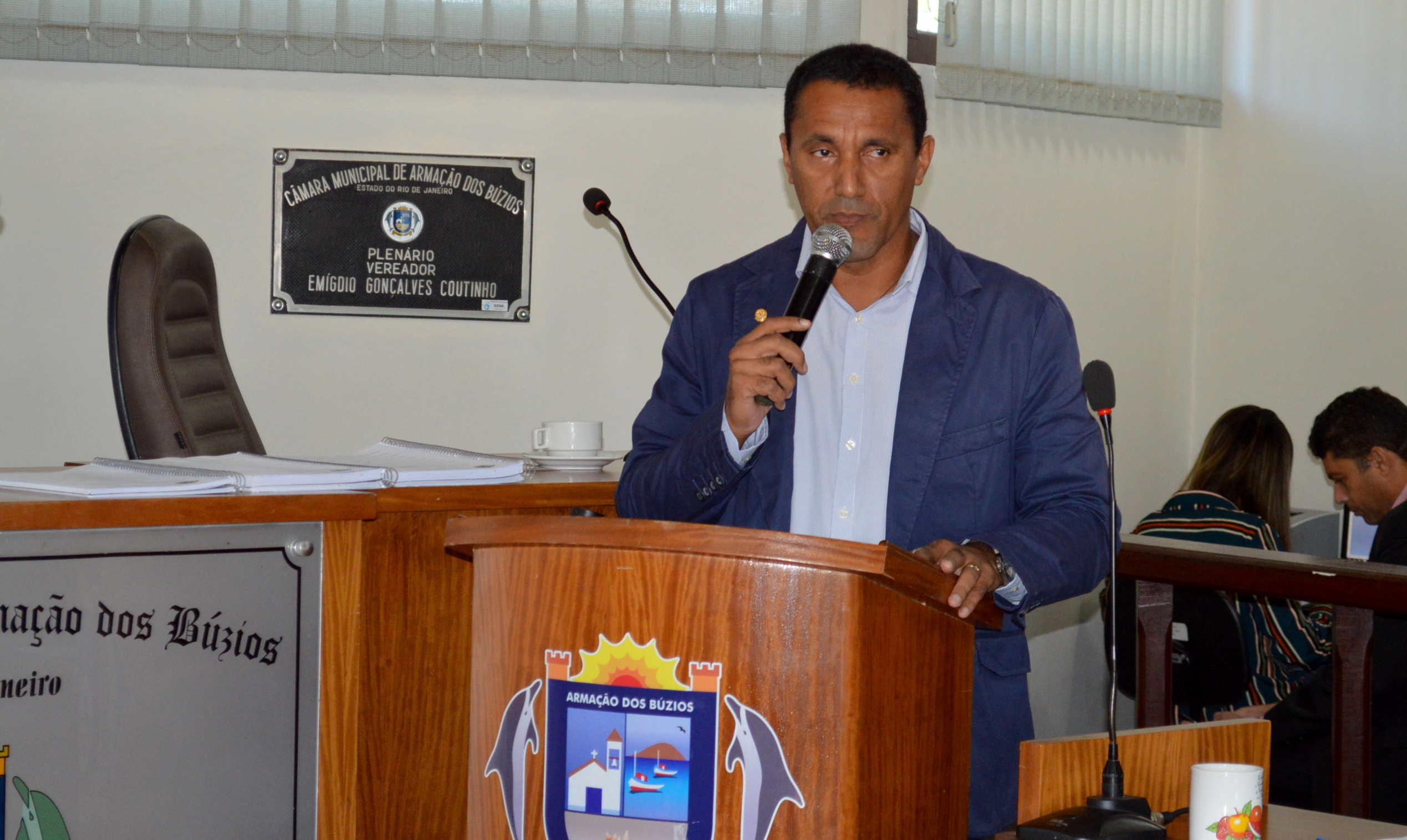 Projeto Estabelece Regras Para Regularizar Fiações de Postes em Búzios