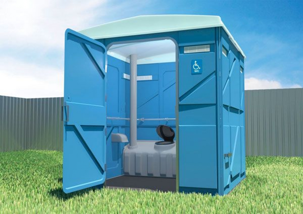 Projeto pretende garantir banheiro adaptado para PCDs em eventos realizados em Búzios