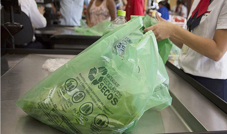 Projeto Proíbe a Cobrança de Sacolas Plásticas nos Comércios de Búzios