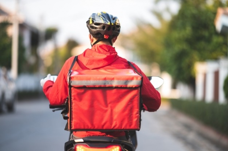 Projeto Propõe Criação de Bolsões de Estacionamento Exclusivos para Motoboys