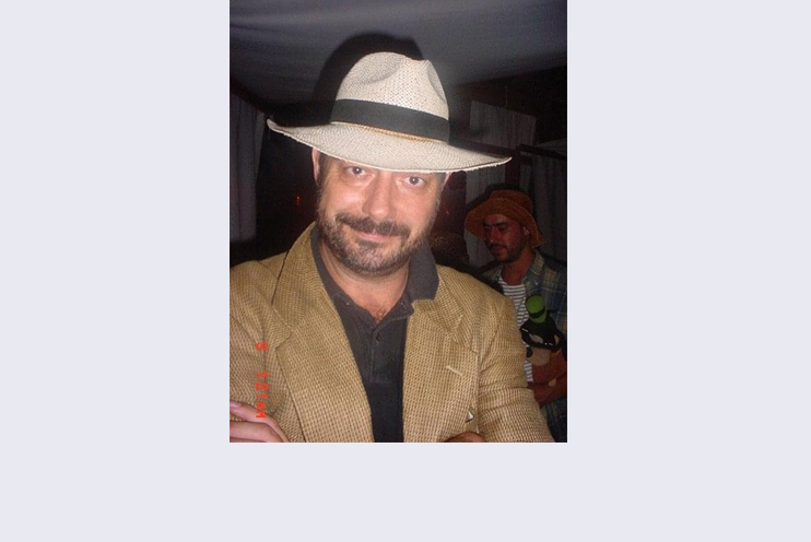 Projeto Visa Alterar a Denominação da Rua Sete para Rua Hector Sirera