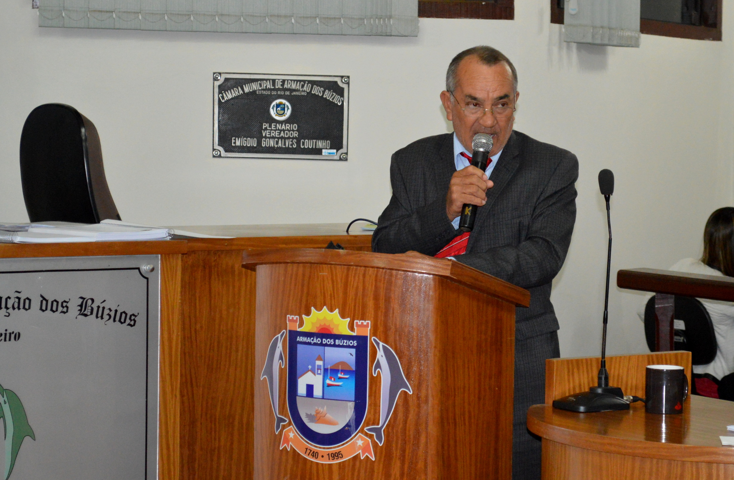 Projeto Visa Instituir Campanha de Conscientização Sobre Reciclagem em Búzios