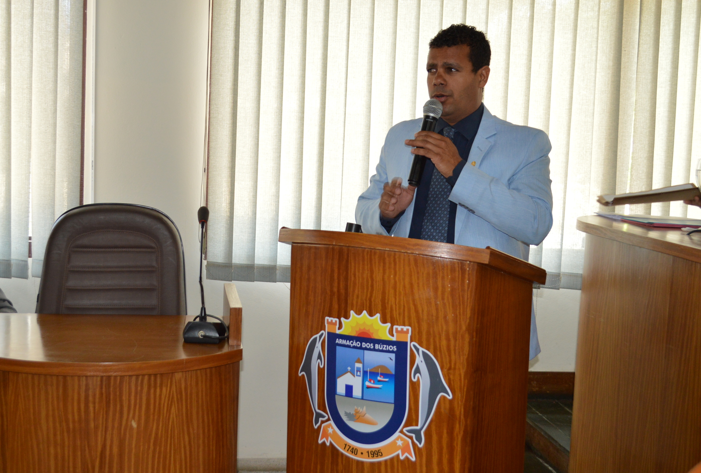 Requerimento Pede Cópia de Contrato, que Autoriza Aluguel de Quadriciclos em Búzios