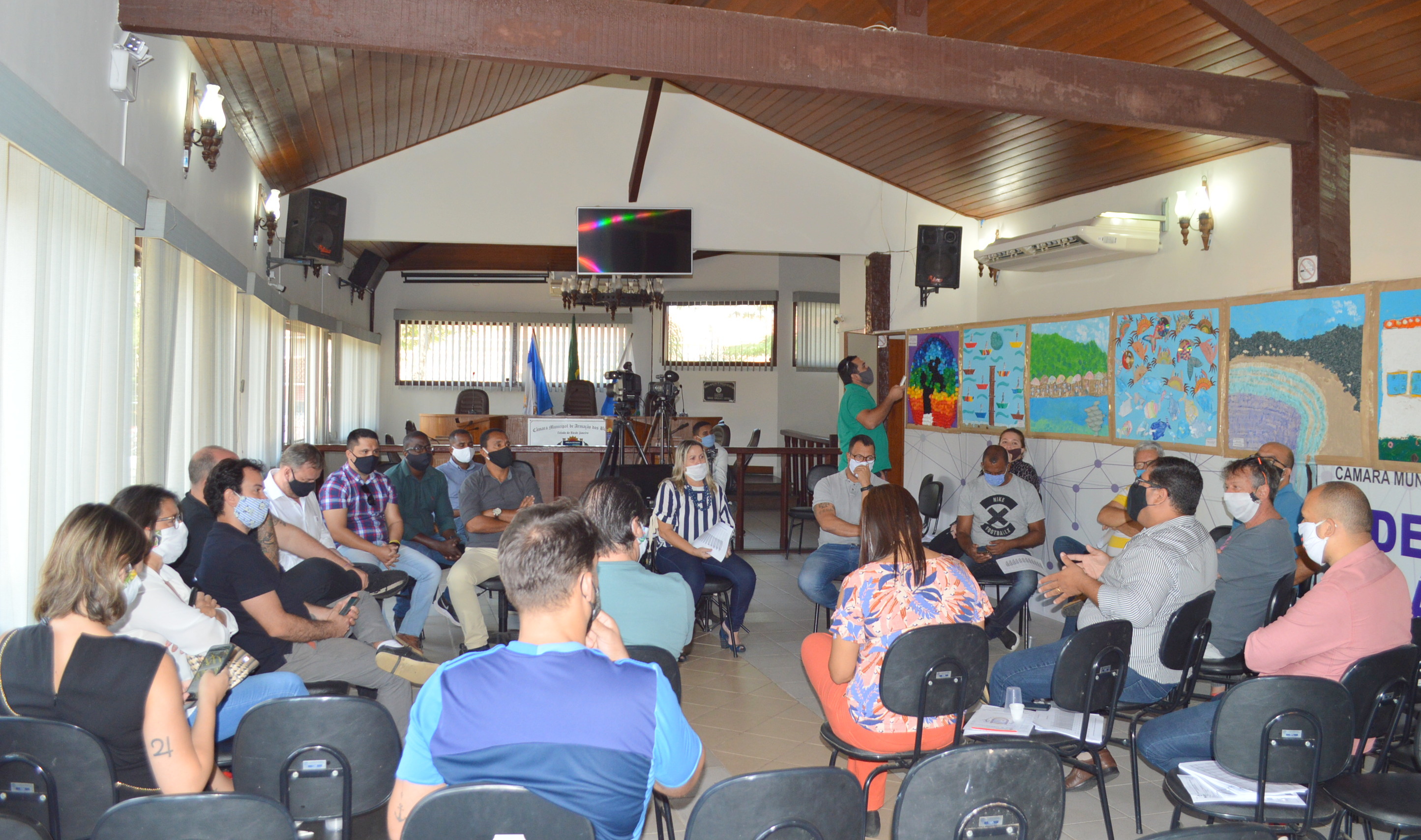 Reunião Discute Formas de Fomentar Economia pós-Covid-19