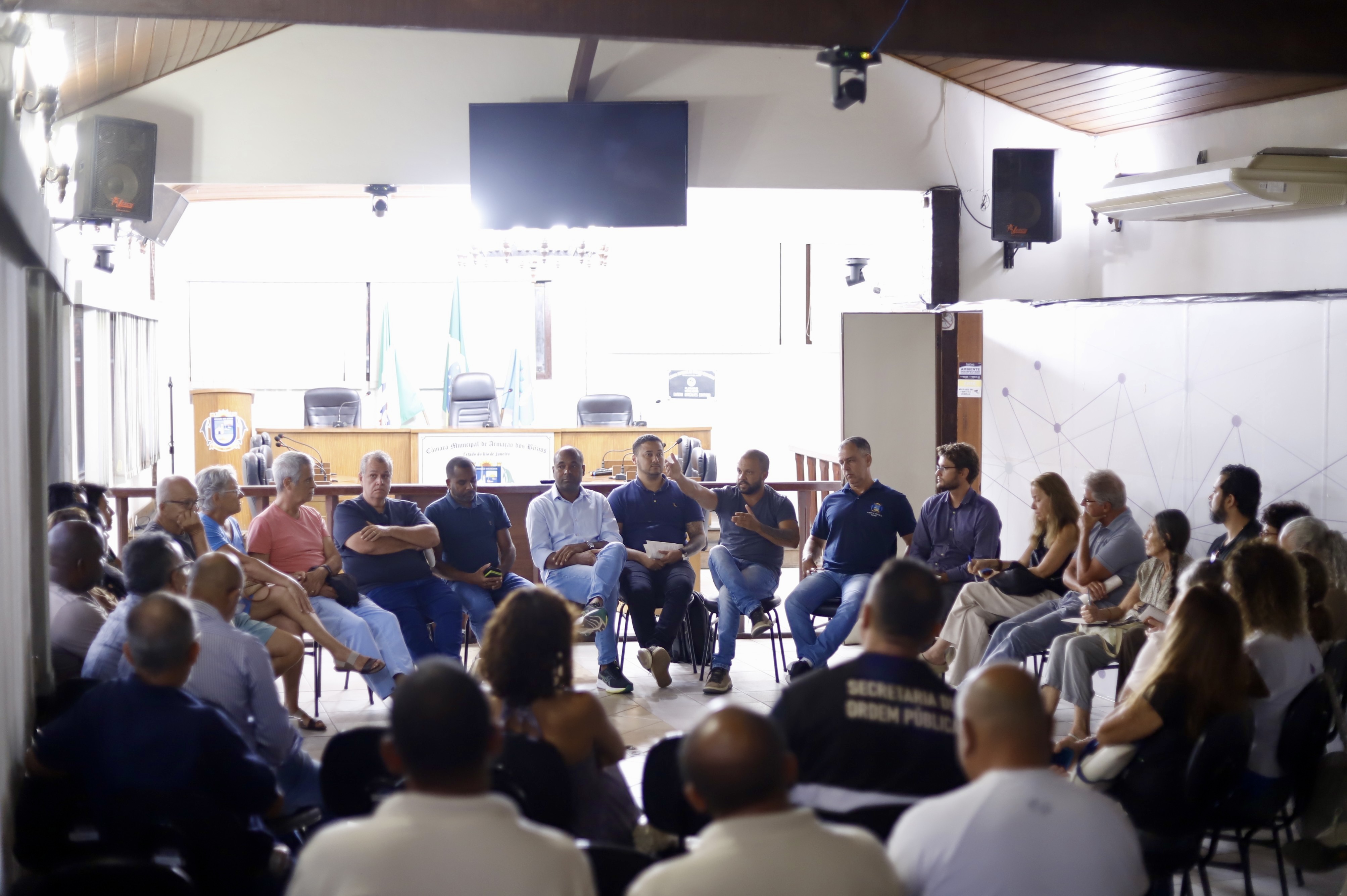 Roda de Conversa debate sobre ideias e soluções para resíduos sólidos em Búzios