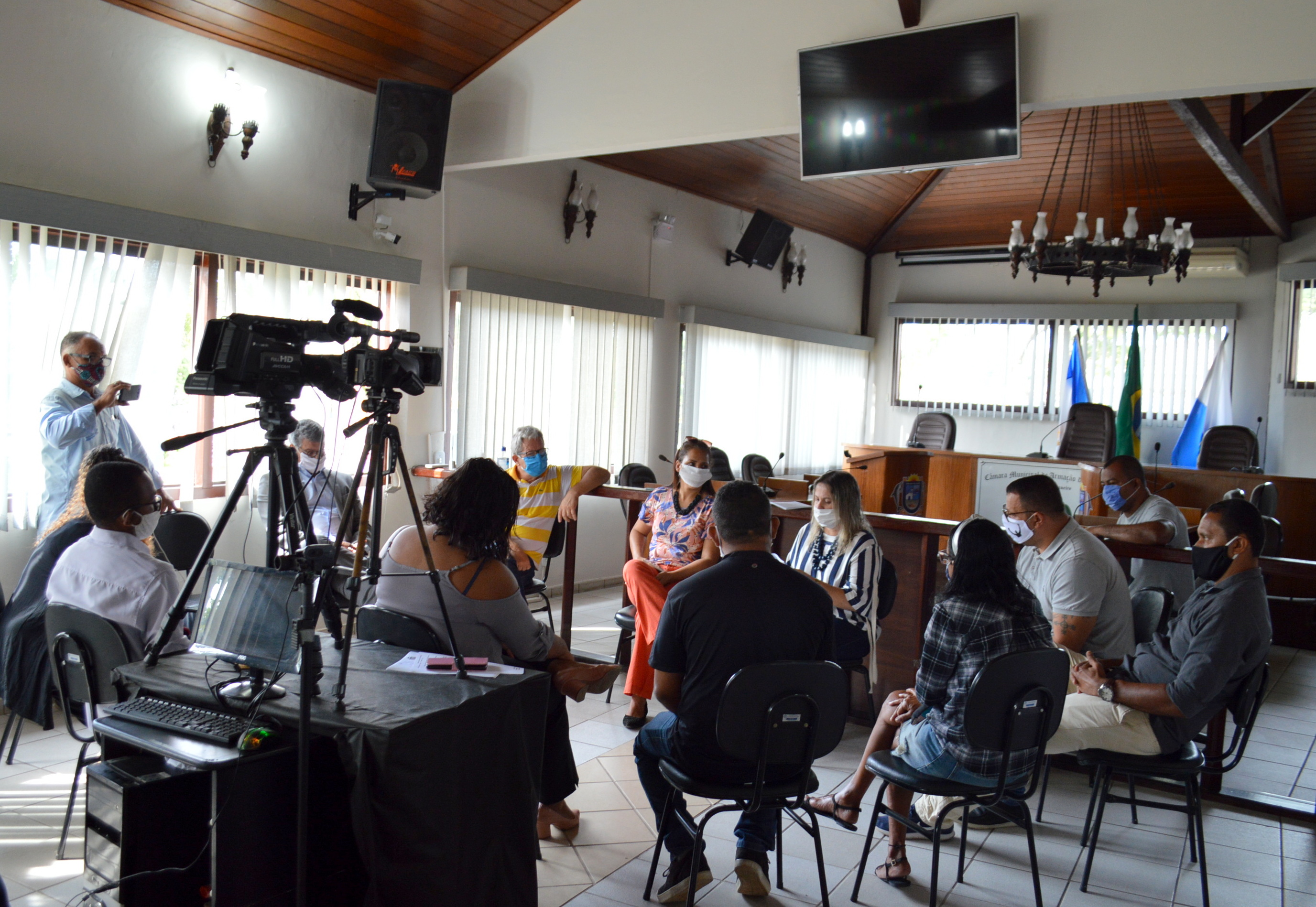 Vereadores se Reúnem com Ambulantes da Praia